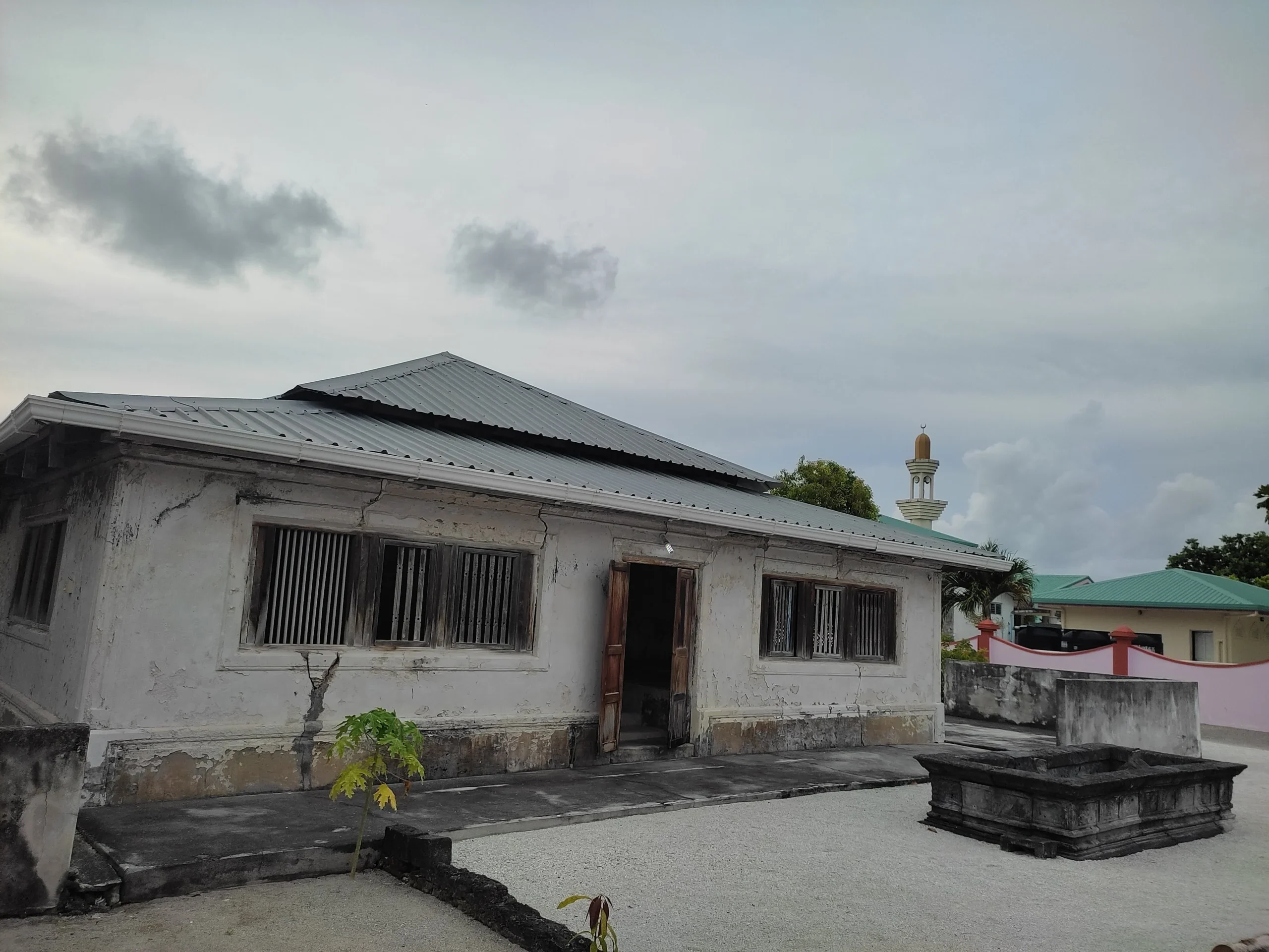 Fonadhoo Historic Friday Mosque